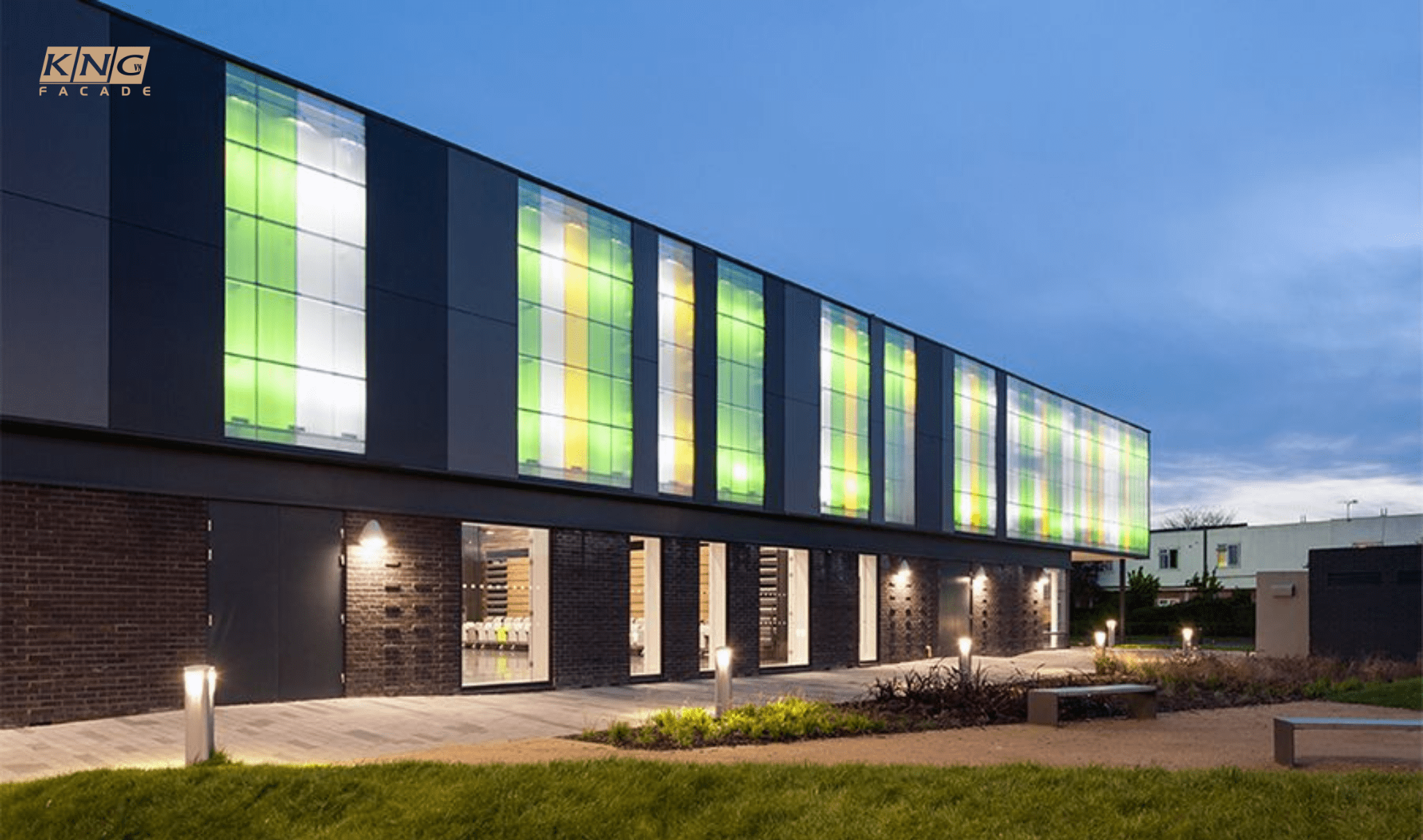 tấm xuyên sáng là gì 