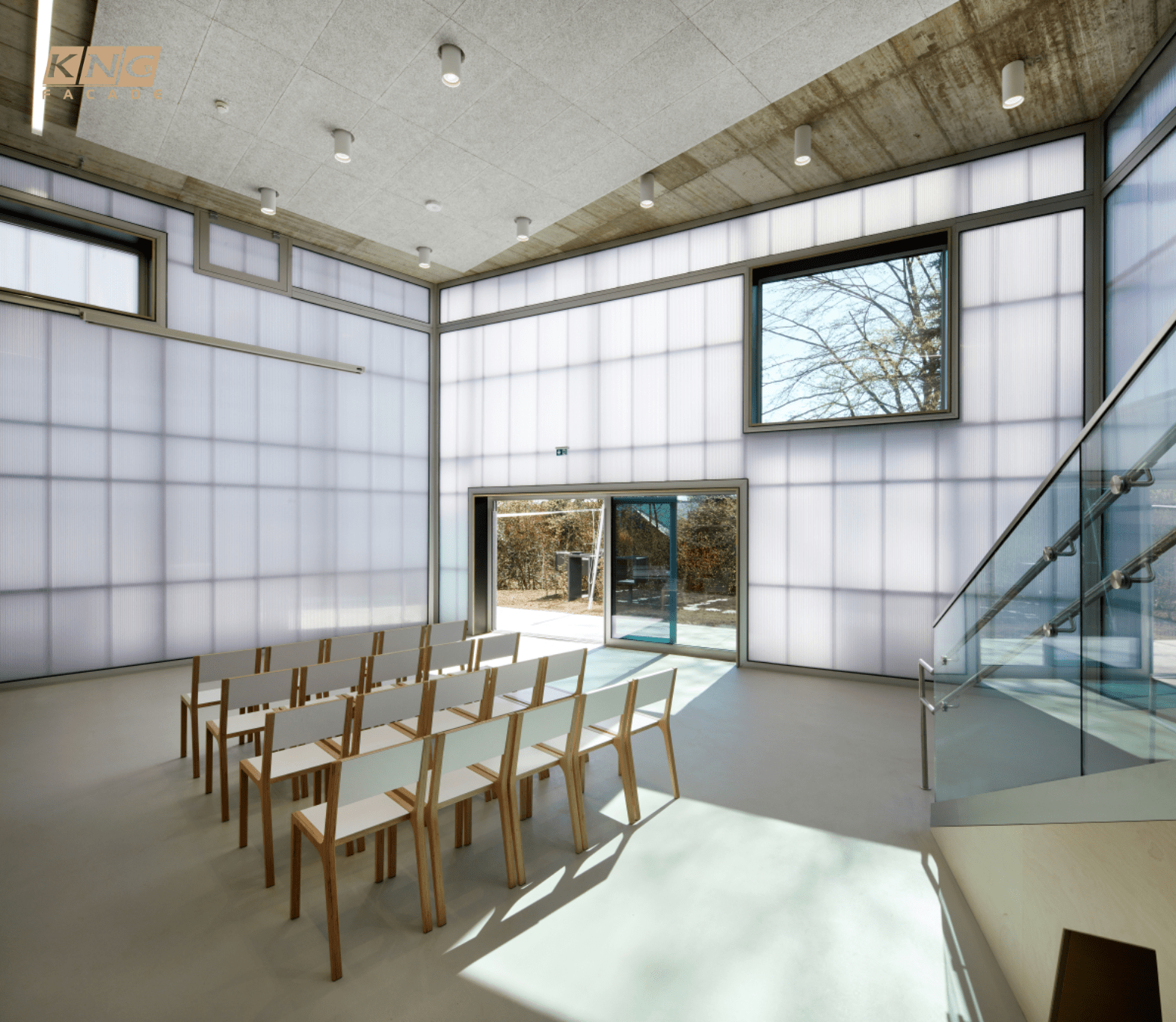 Polycarbonate hay Acrylic Polycarbonate hay Acrylic